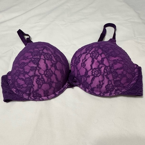 Victoria's Secret Women Bra 34D Purple Push Up Lace Underwire Cross Chest Straps - Picture 1 of 7